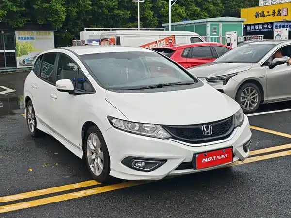 Honda Jade 2015