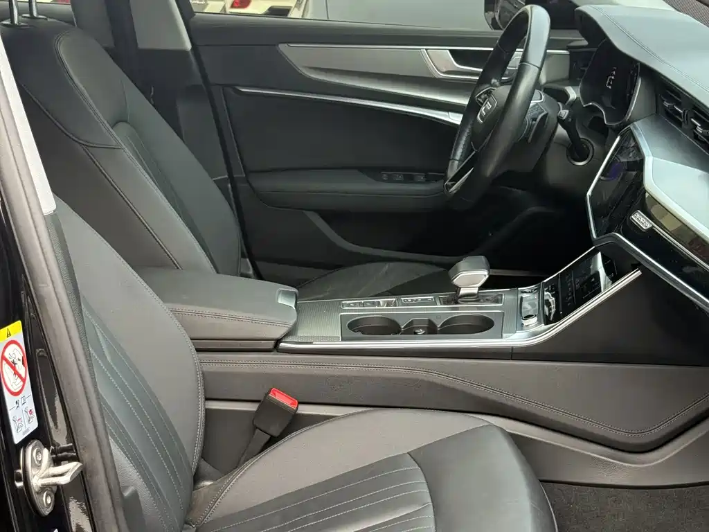 Audi A6 2021 — фото 28