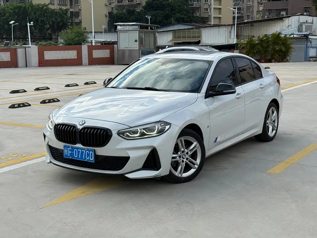 BMW 1 Series 2021
