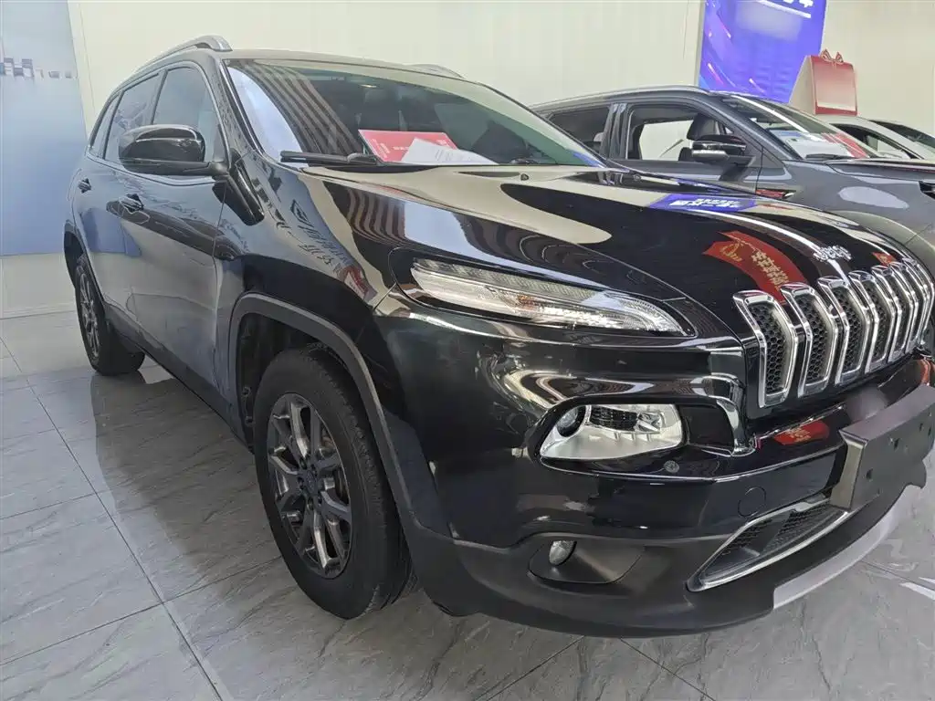Jeep Cherokee 2020 — фото 22