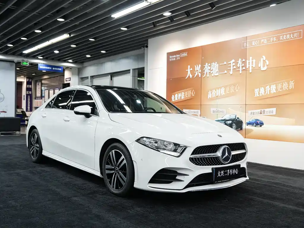 Mercedes-Benz A-Class 2019 — фото 4