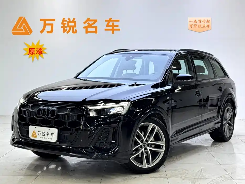 Audi Q7 2025 — фото 1