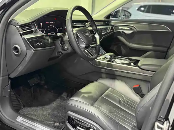 Audi A8 2023