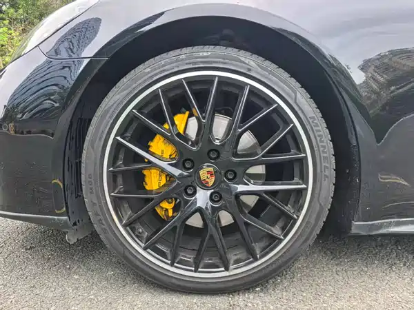 Porsche Panamera 2024