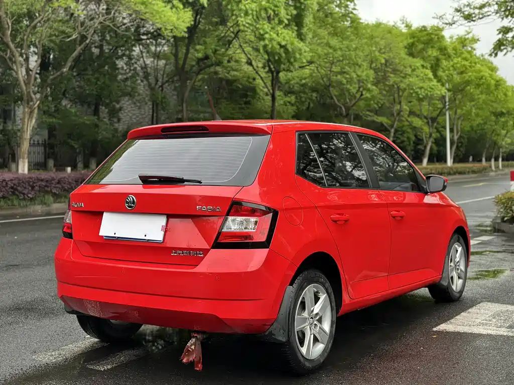 Skoda Fabia 2018 — фото 4