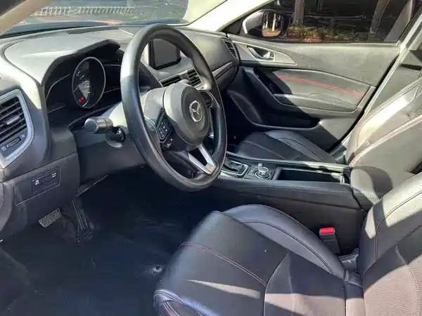 Mazda 3 Axela 2017