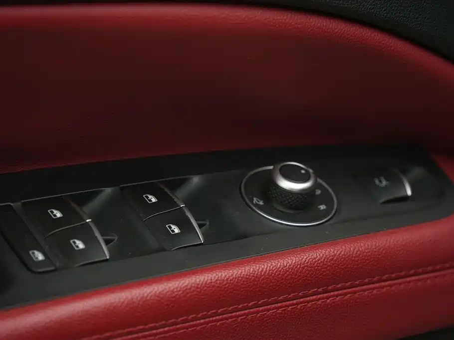 Alfa Romeo Stelvio 2019 — фото 23