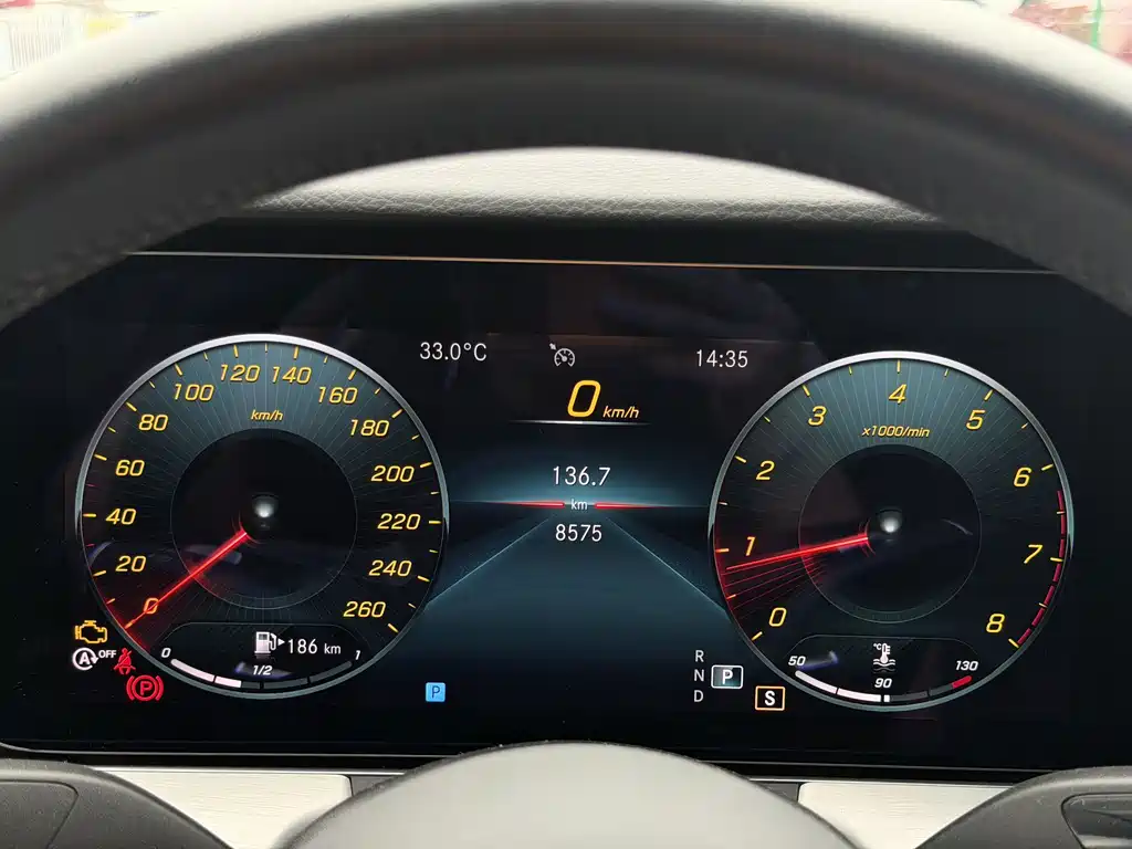 Mercedes-Benz E-Class 2021 — фото 16