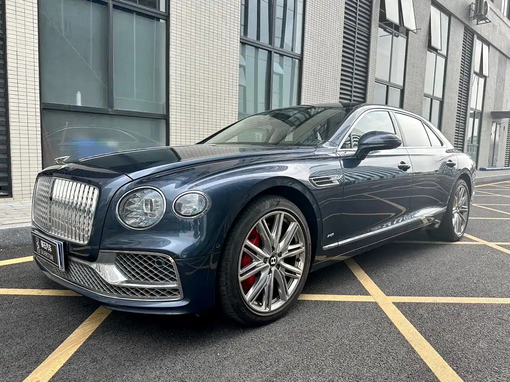 Bentley Flying Spur 2021 — фото 2