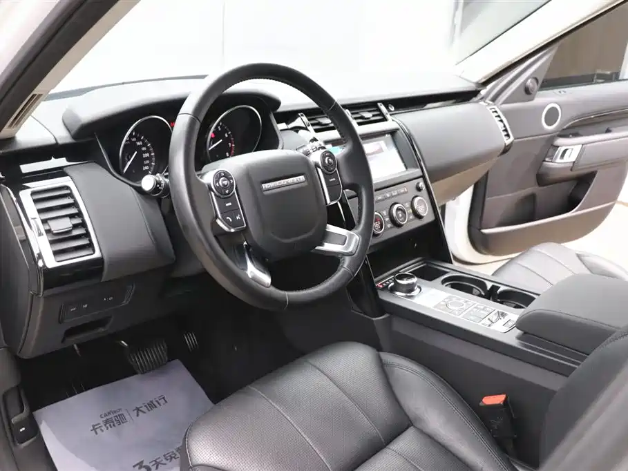 Land Rover Discovery 2018 — фото 14