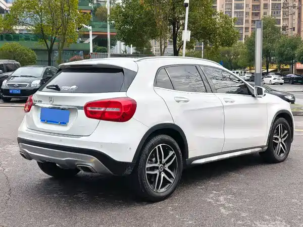 Mercedes-Benz GLA 2016