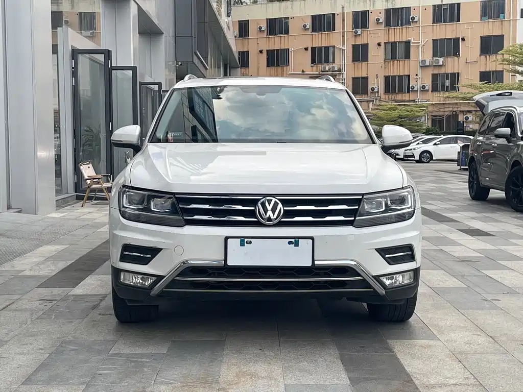 Volkswagen Tiguan L 2020 — фото 23