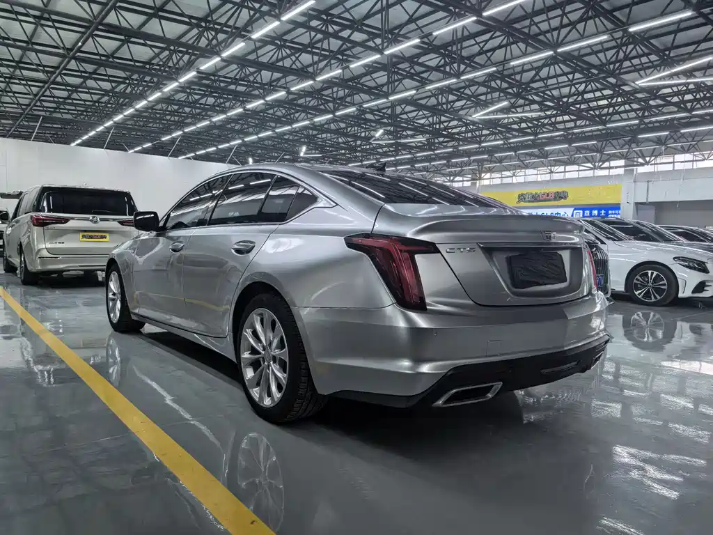 Cadillac CT5 2023 — фото 11