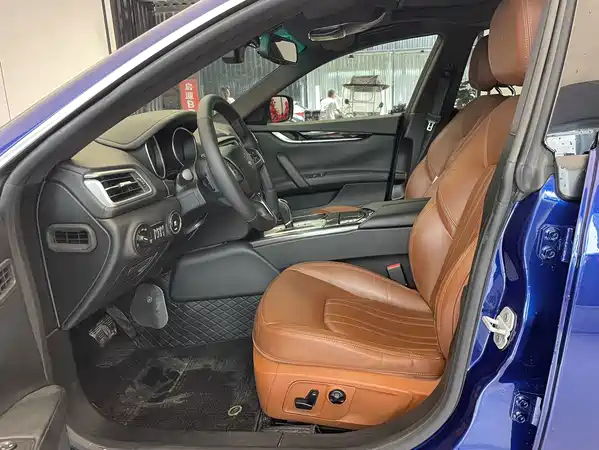 Maserati Ghibli 2015