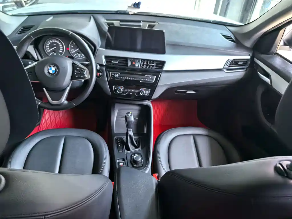 BMW X1 2016 — фото 8