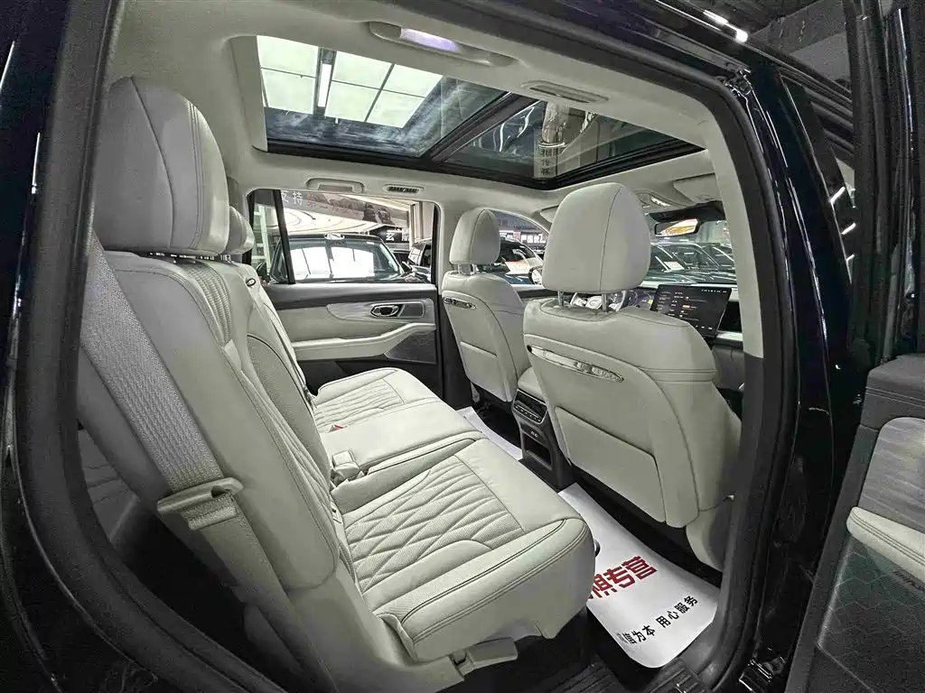 GAC Motor Trumpchi GS8 2023 — фото 30