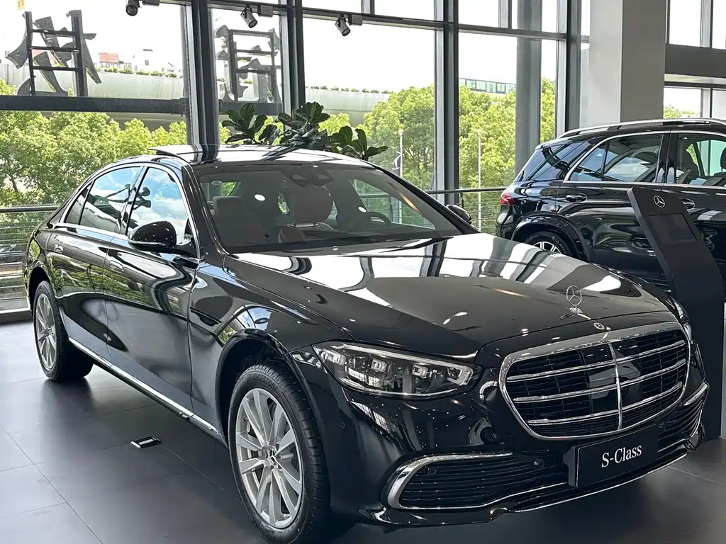 Mercedes-Benz S-Class 2026 — фото 1