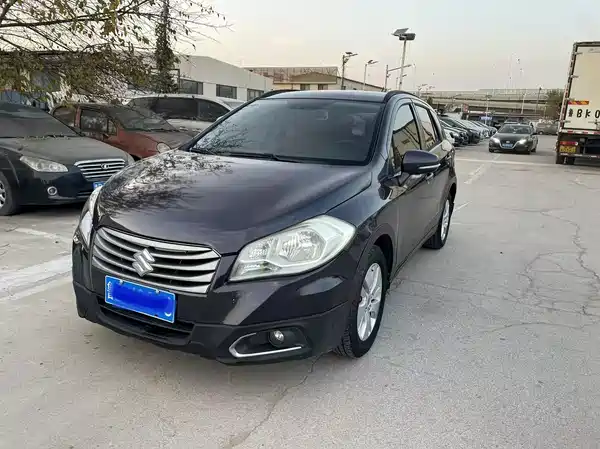 Suzuki S-Cross 2014