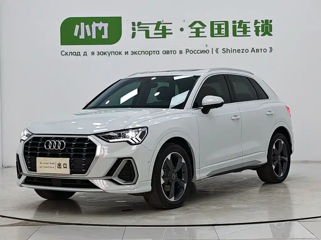 Audi Q3 2022 — фото 1