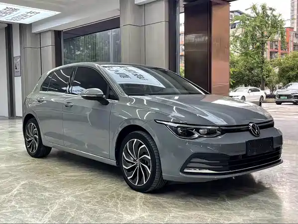 Volkswagen Golf 2021