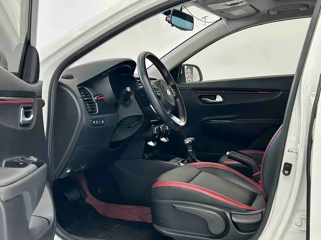 Kia KX Cross 2019 — фото 4