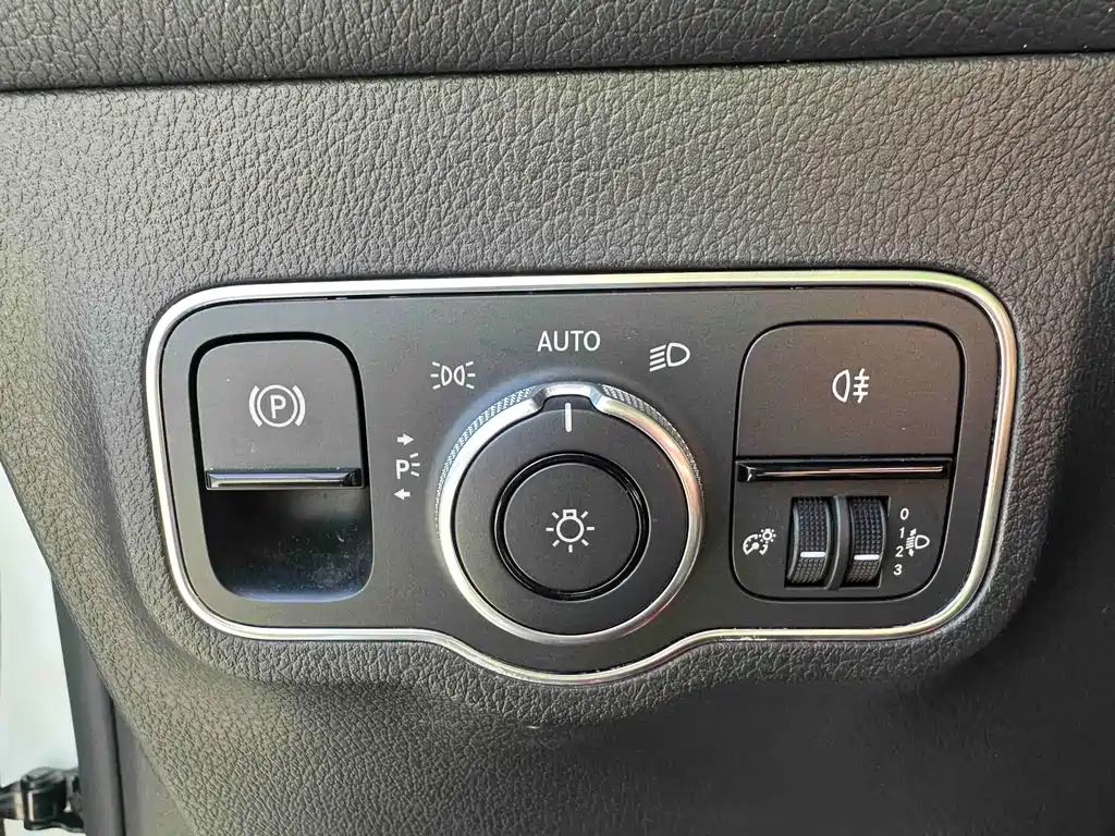 Mercedes-Benz GLB 2022 — фото 11