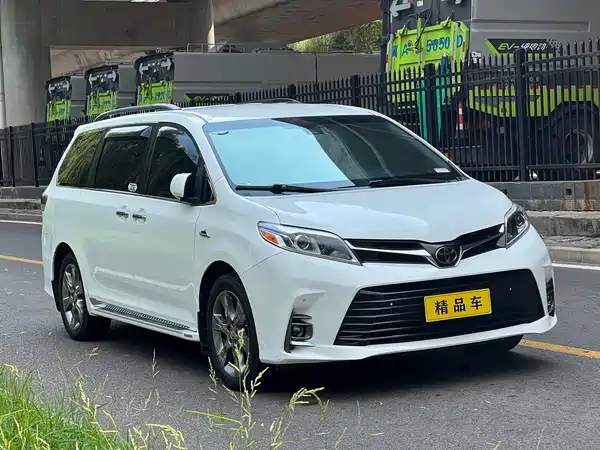 Toyota Sienna 2019