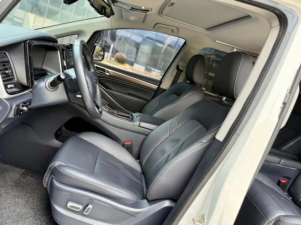 GAC Motor Trumpchi M8 2022 — фото 8