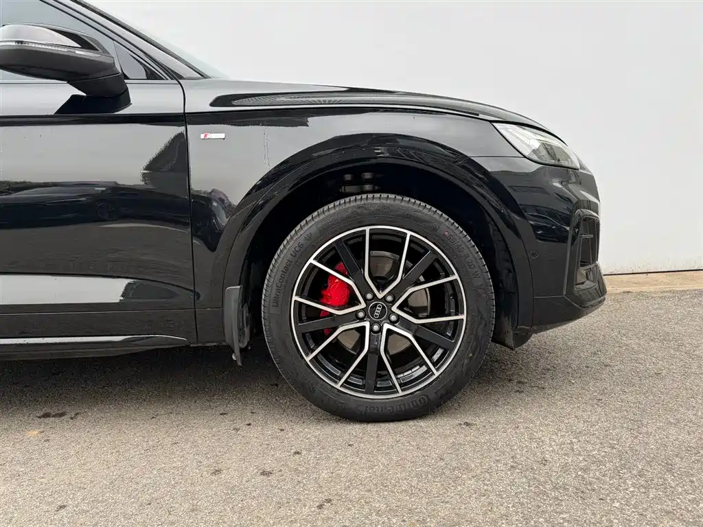 Audi Q5L 2025 — фото 16