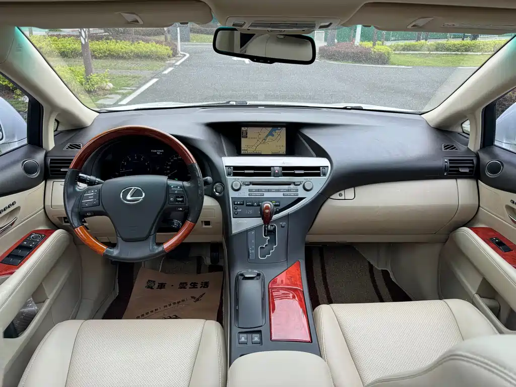 Lexus RX Classic 2010 — фото 17