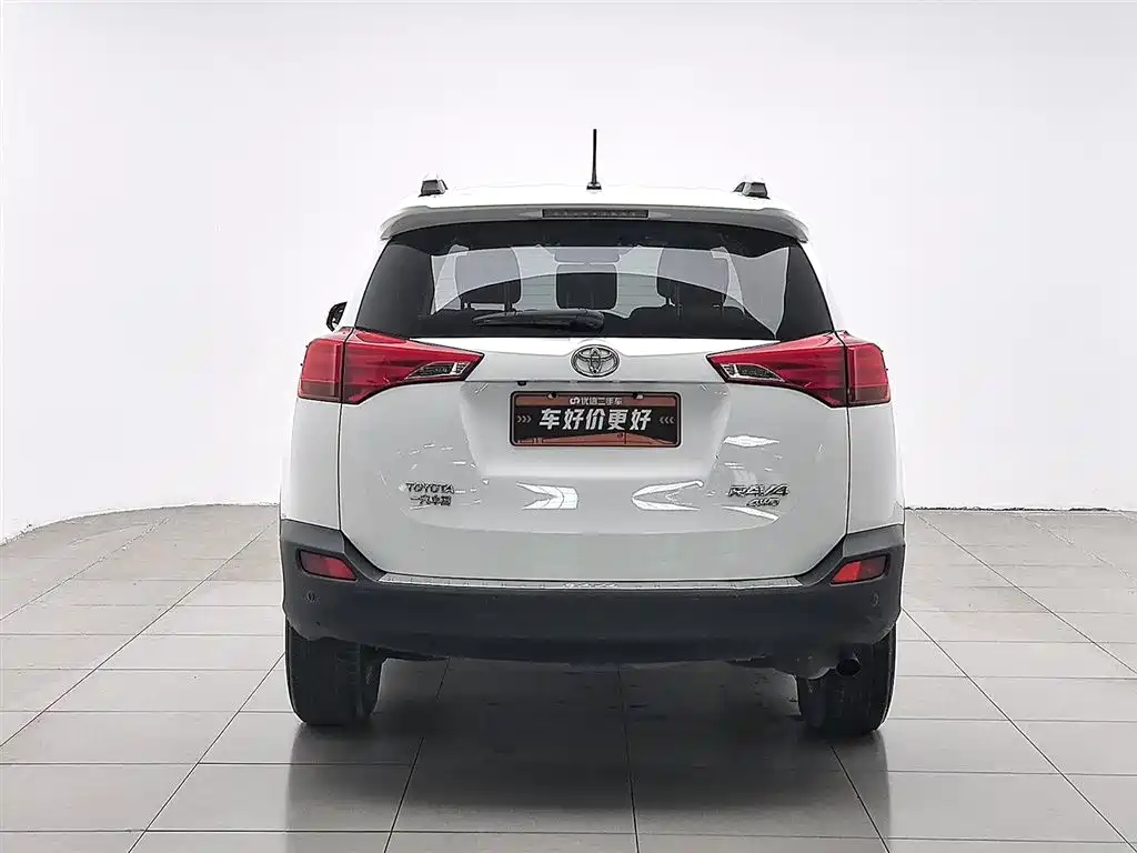 Toyota RAV4 2014 — фото 4