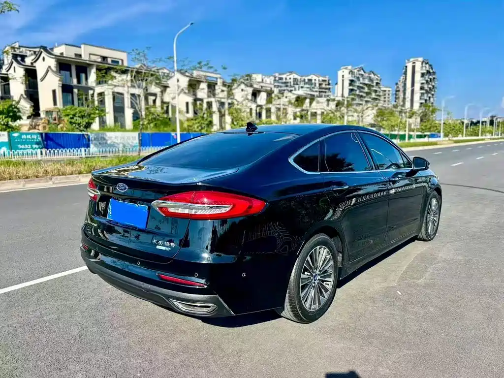 Ford Mondeo 2019 — фото 9