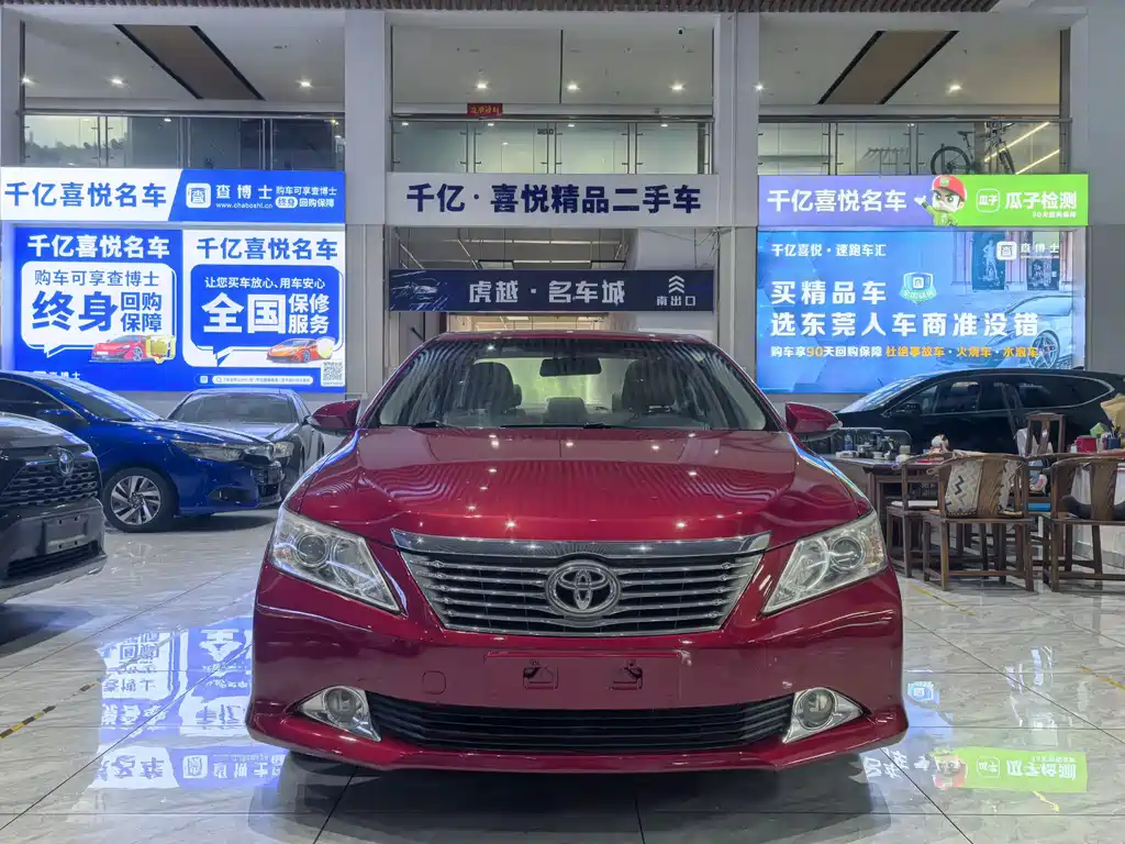 Toyota Camry 2014 — фото 2