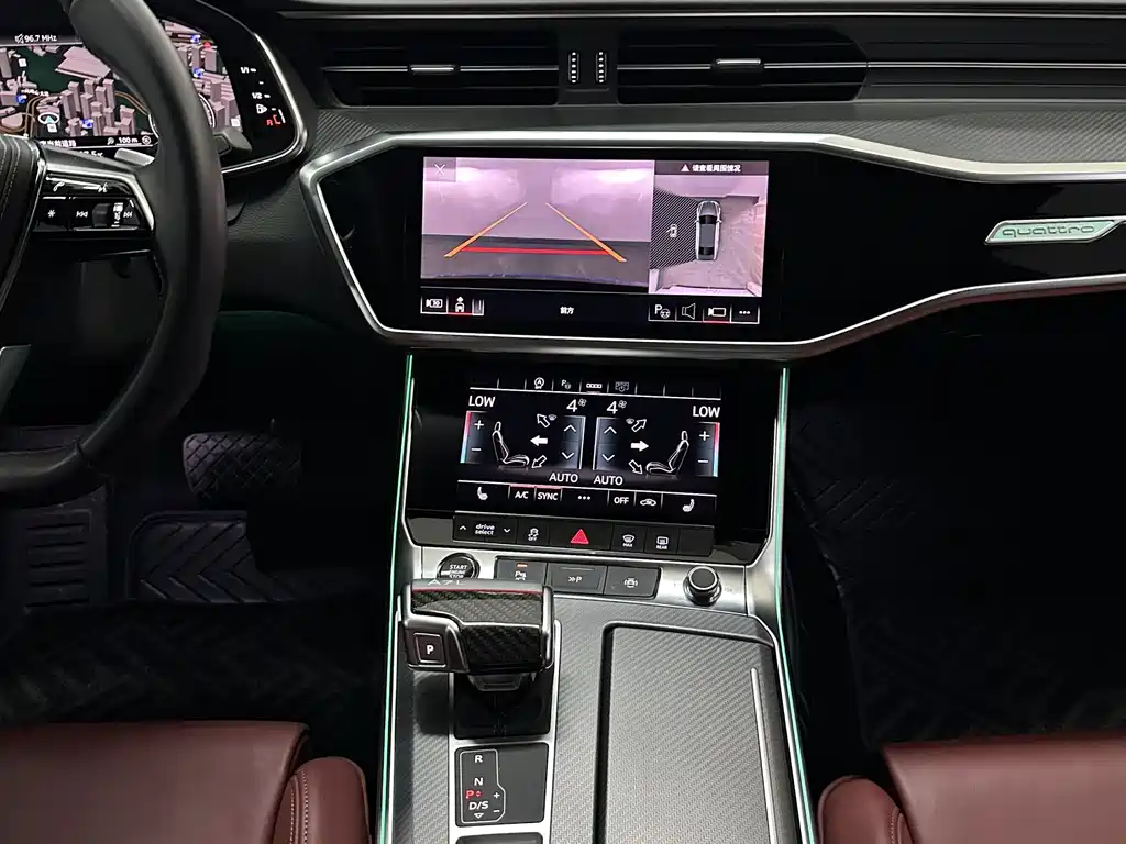Audi A7L 2025 — фото 10