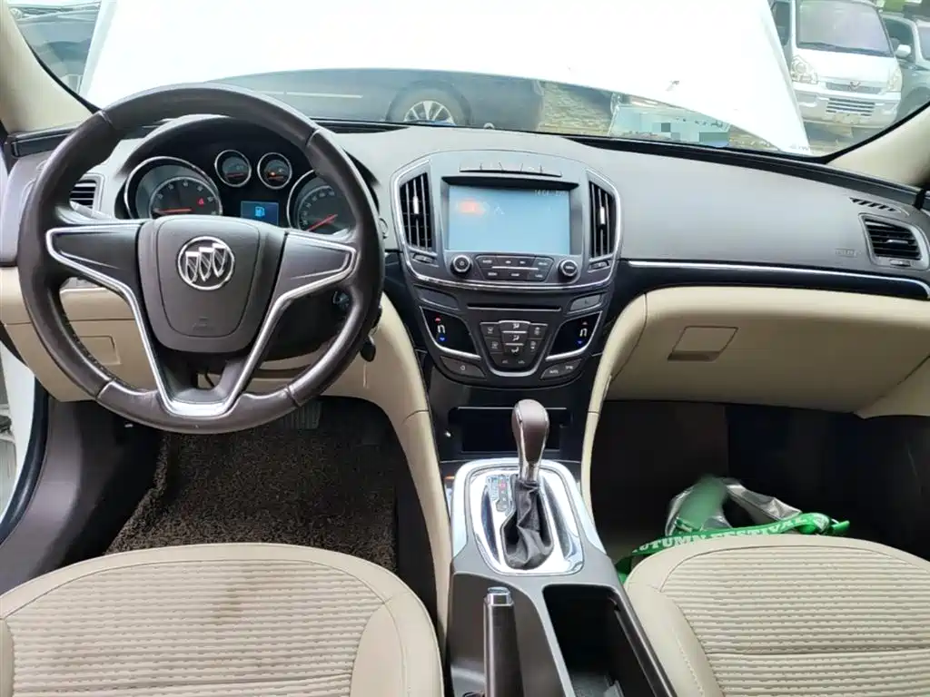 Buick Regal 2015 — фото 10