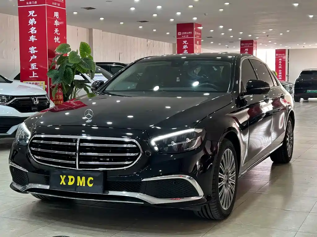 Mercedes-Benz E-Class 2023 — фото 1
