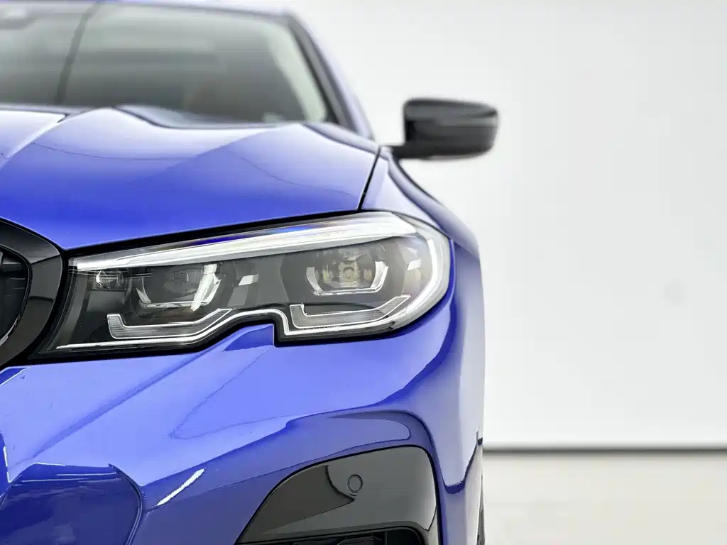 BMW 3 Series 2019 — фото 14