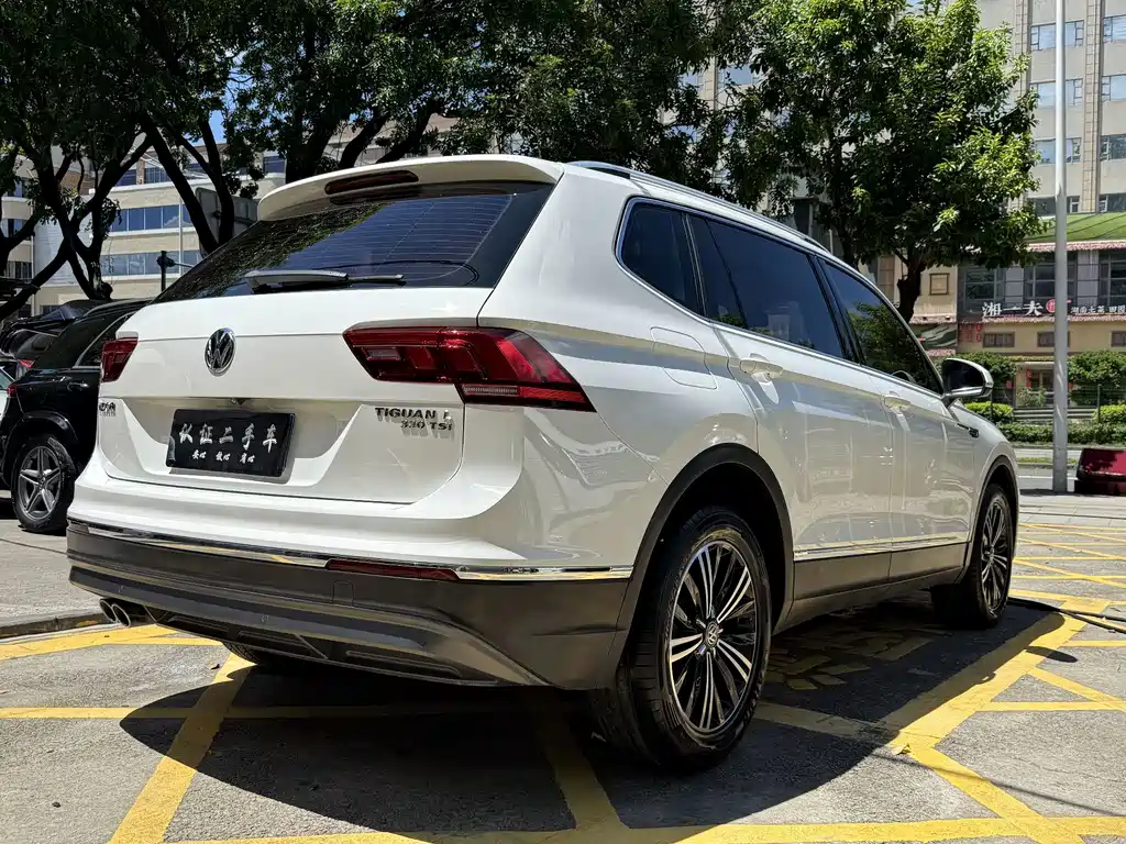 Volkswagen Tiguan L 2020