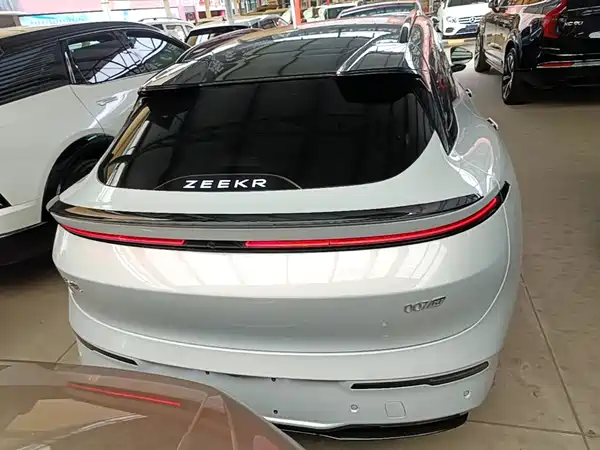 Zeekr 007GT 2025