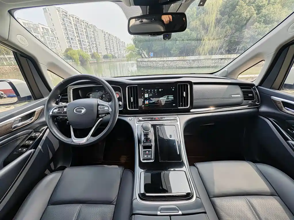 GAC Motor Trumpchi M8 2021 — фото 4