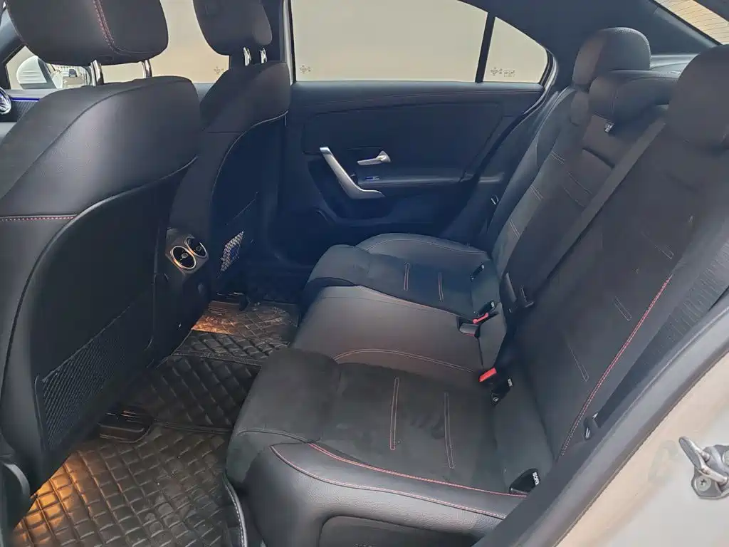 Mercedes-Benz A-Class 2023 — фото 14