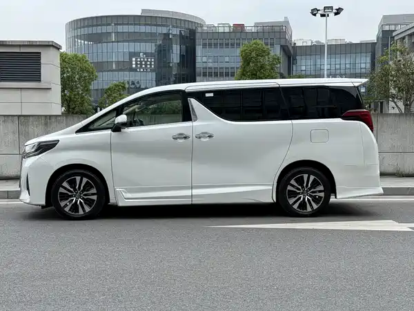 Toyota Alphard 2018