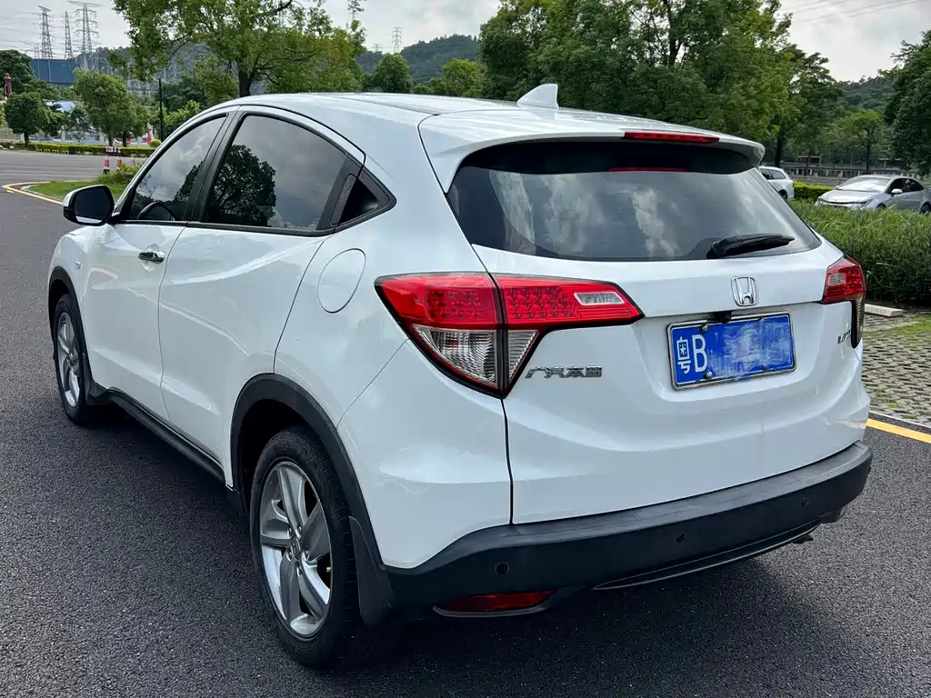 Honda Vezel 2022 — фото 3