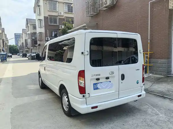 Maxus V80 2022