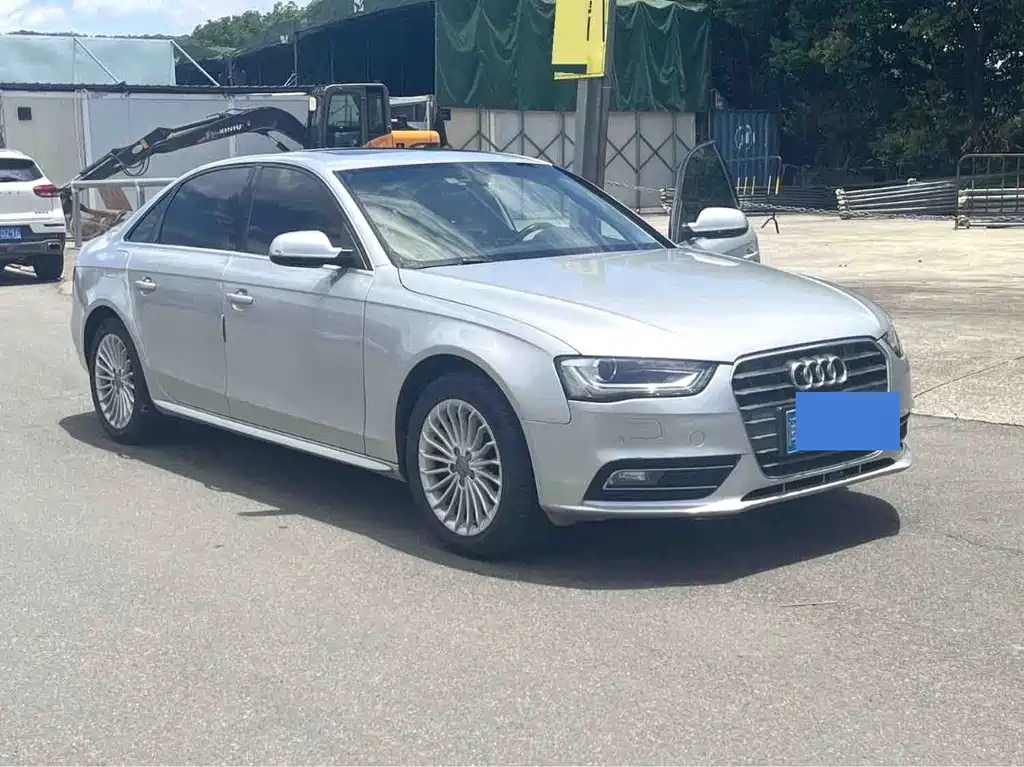 Audi A4L 2014