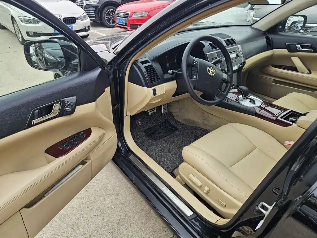 Toyota Reiz 2010 — фото 4