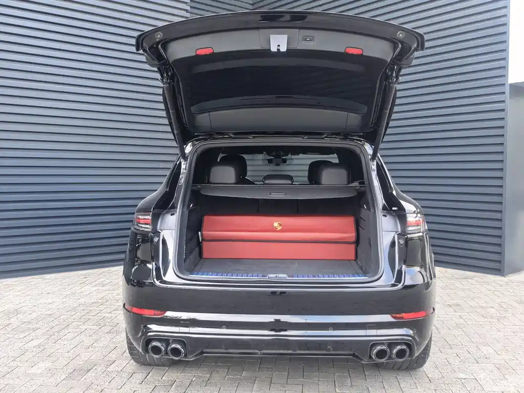 Porsche Cayenne 2019 — фото 11