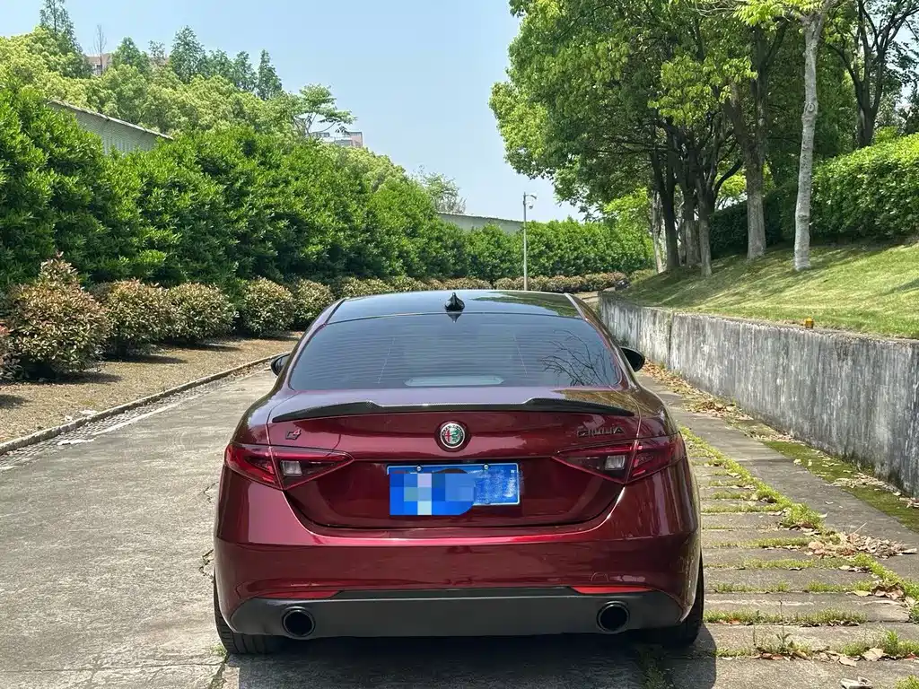 Alfa Romeo Giulia Juliet 2017 — фото 15
