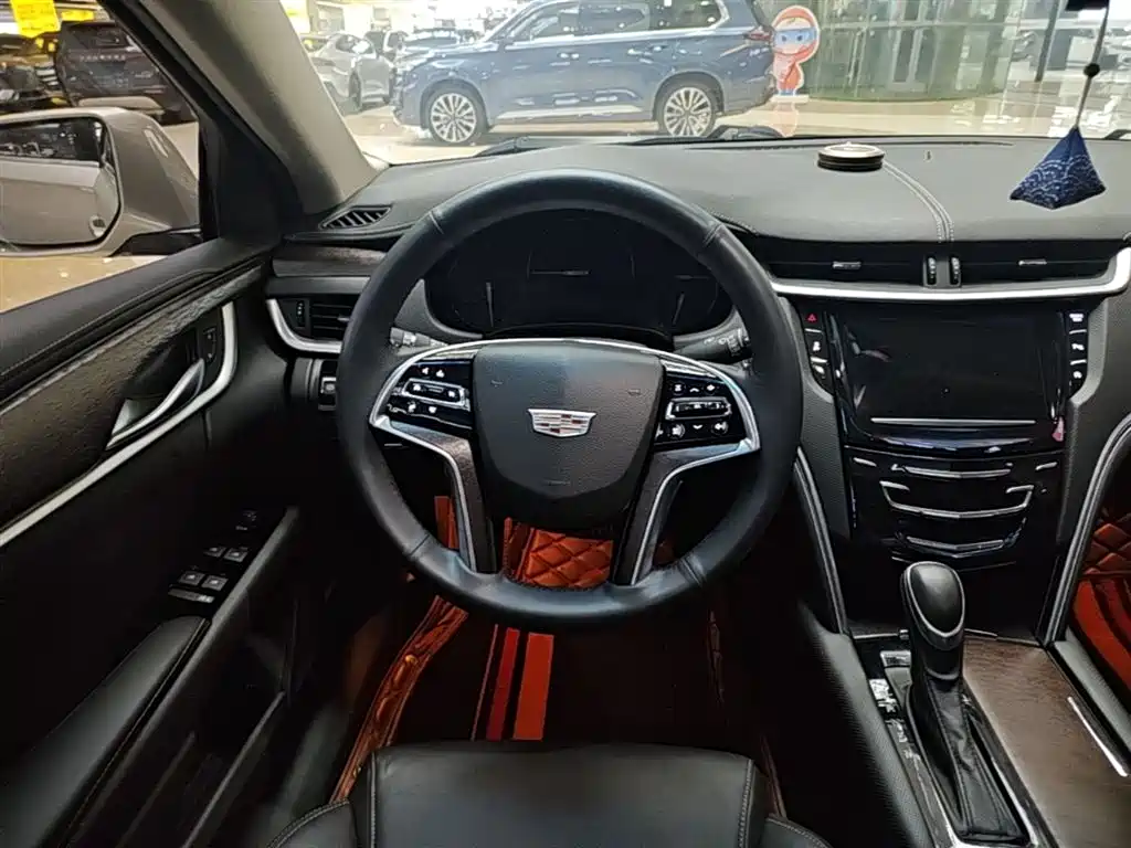 Cadillac XTS 2019 — фото 11