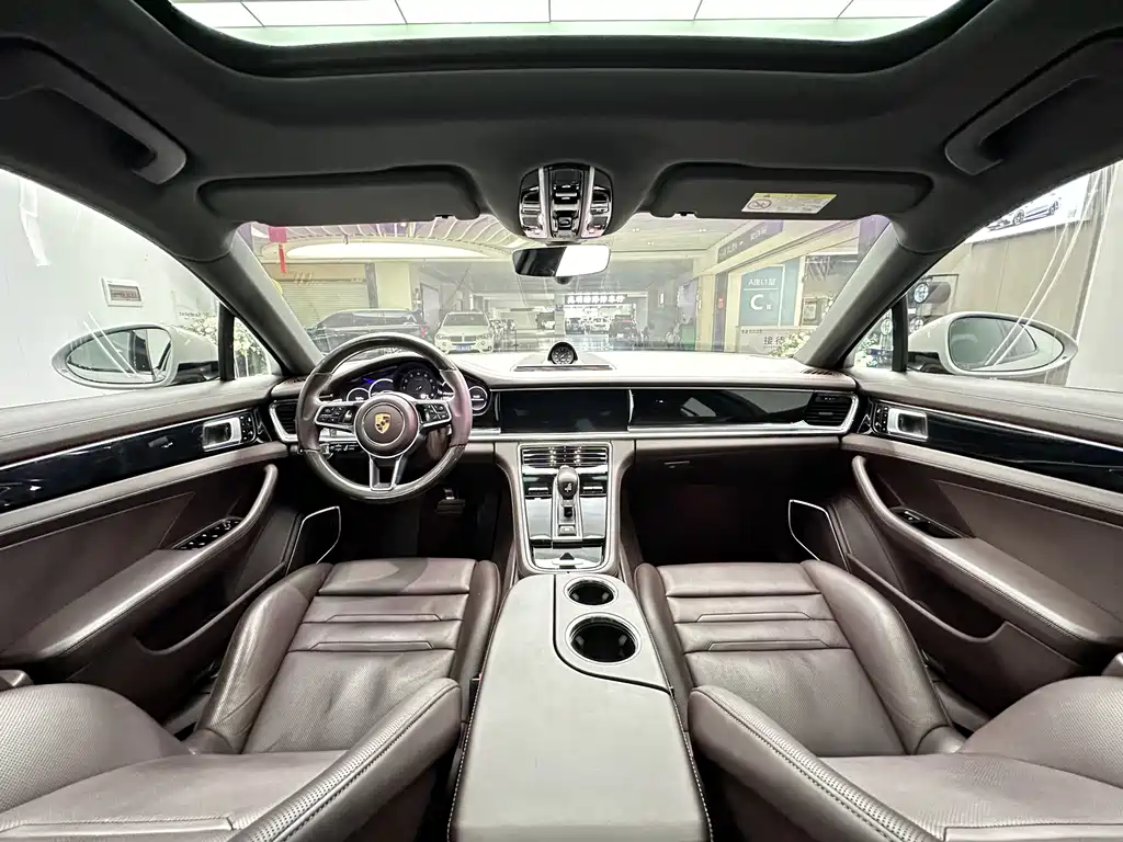 Porsche Panamera 2019 — фото 12